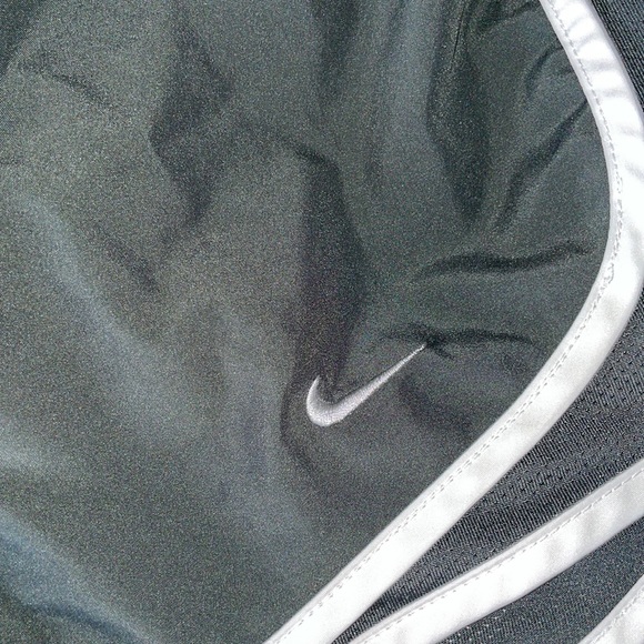 NIKE running shorts - Picture 2 of 4
